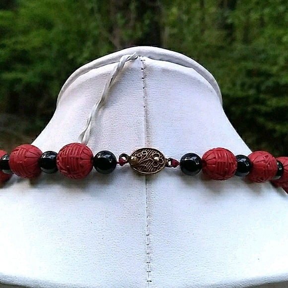 *UNSIGNED BOOK PC* c'70s Carved Chinese Longevity Bead Necklace - Picture 8 of 13